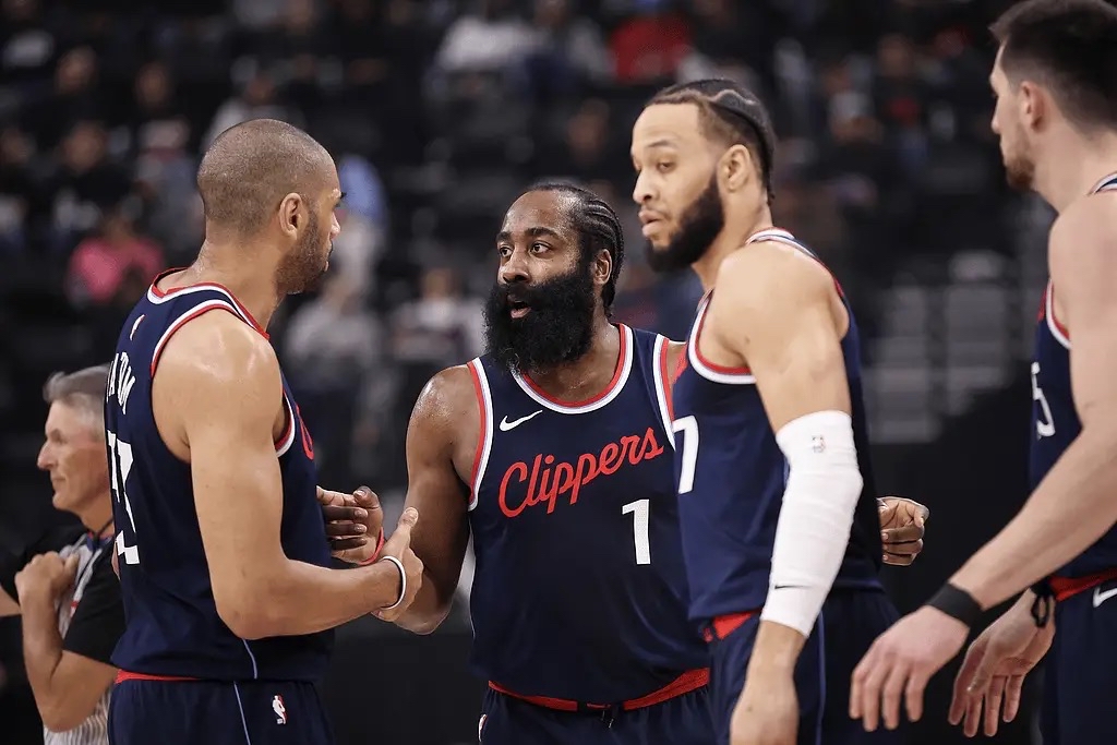 洛杉矶快船发布备战花絮；赛前手感冰凉；西甲任务艰巨；团队化学反应显著的简单介绍-开云